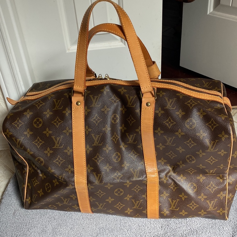 Authentic vintage Louis Vuitton Sac Souple 45
